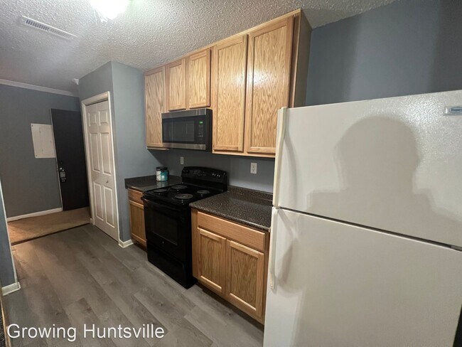 Building Photo - 2 br, 2 bath House - 4918 Seven Pine Circle