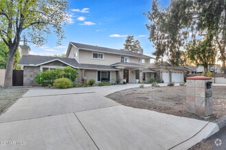 Building Photo - 1574 La Jolla Dr