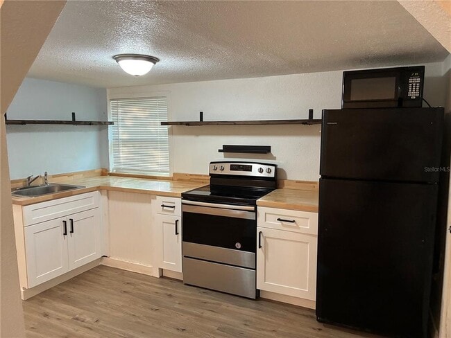 Building Photo - 3625 2nd Ave S