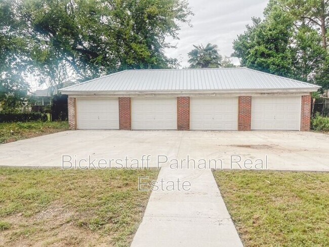 Foto del edificio - 1219 Eberhart Ave