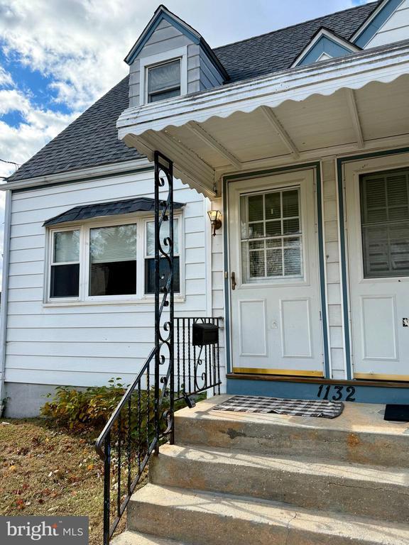 Foto principal - 1132 Howard Ave