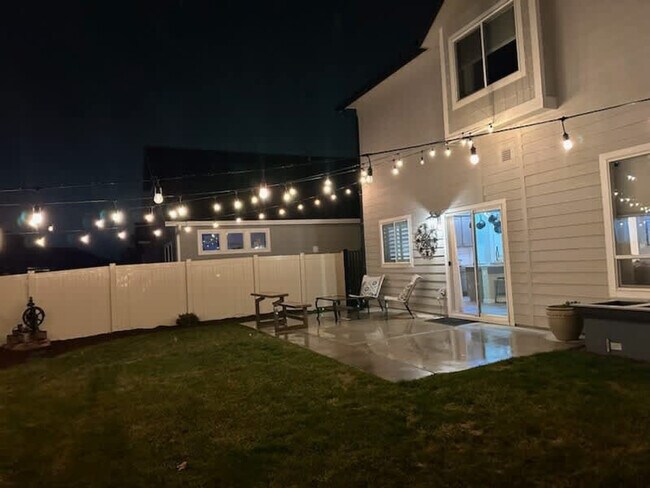 Foto del edificio - 262 N Falling Water Ave