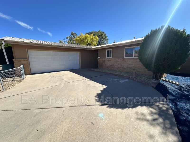 Primary Photo - 3232 Louraine Cir
