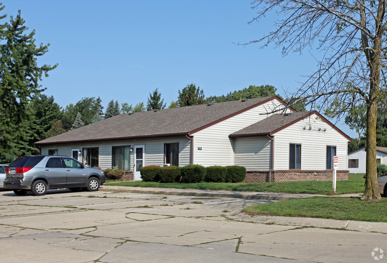 Building Photo - Oakview Apartments