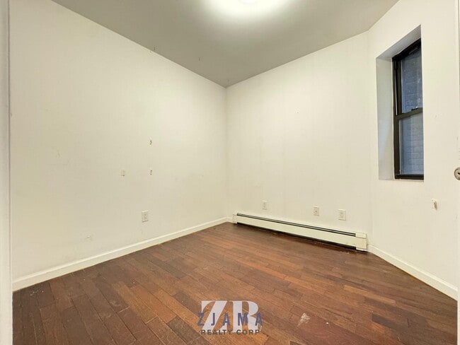 Foto del edificio - 461 DeKalb Ave