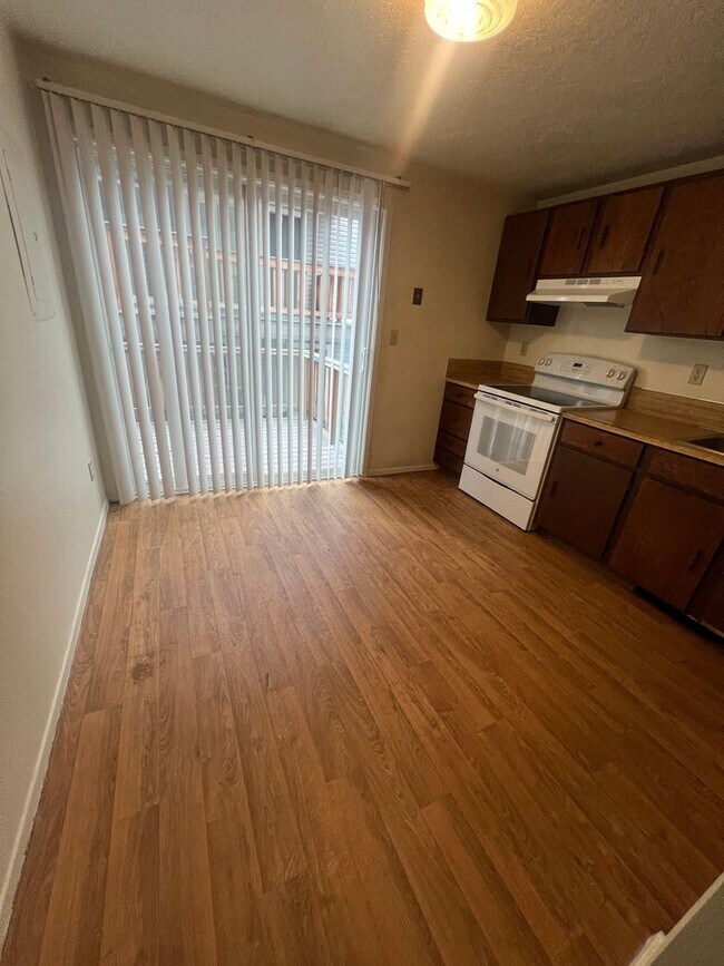 Foto del edificio - 423 E Dunn St