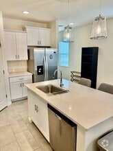 Building Photo - 6948 W Jadewood Ln