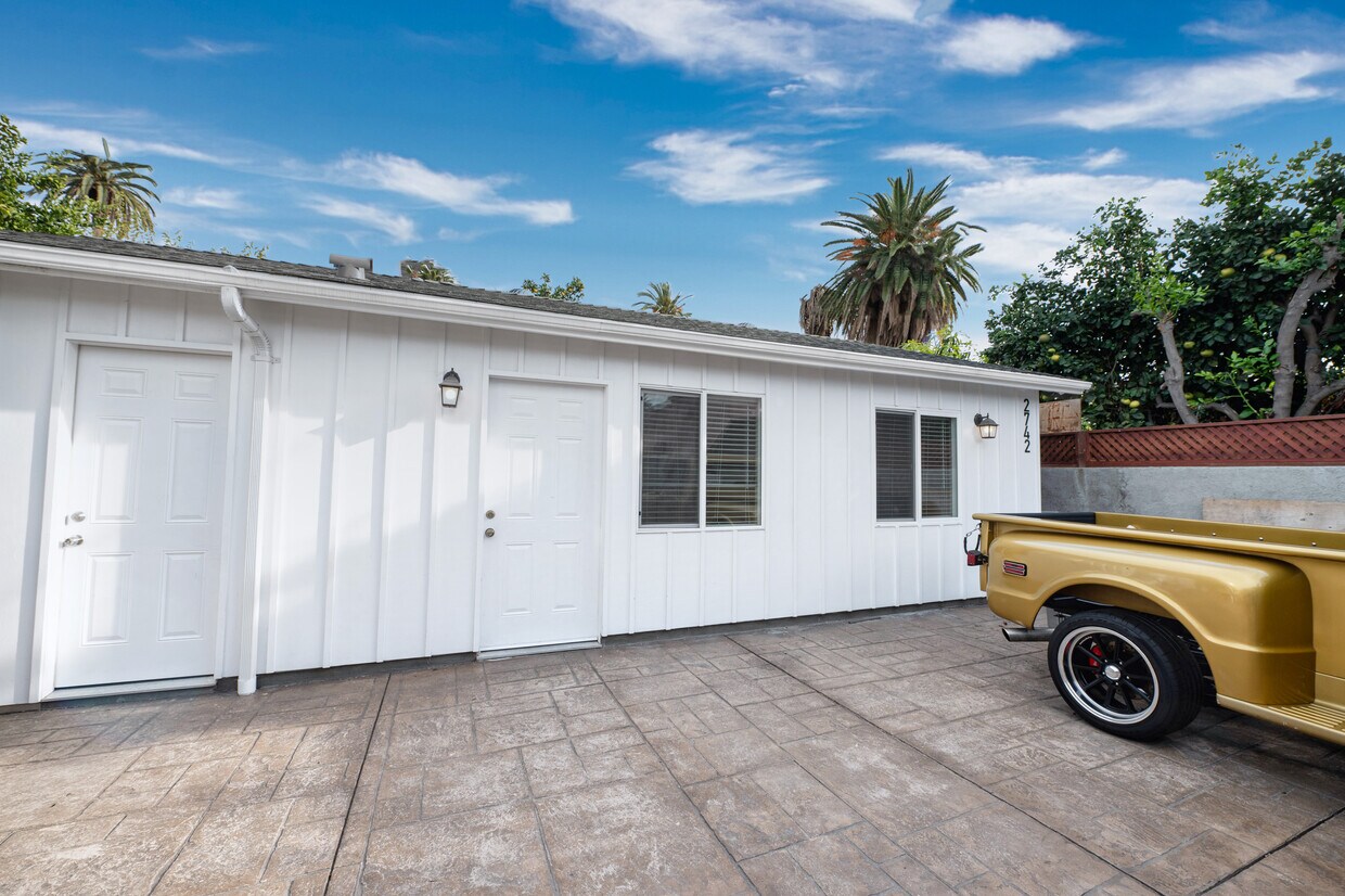 Foto principal - 2740 S Rimpau Blvd