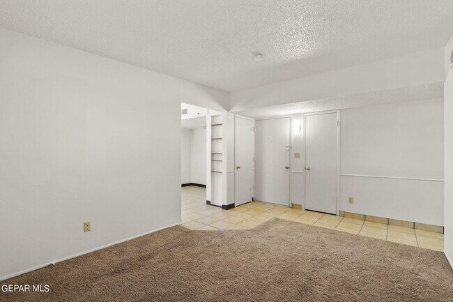Building Photo - 5440 Viceroy Dr