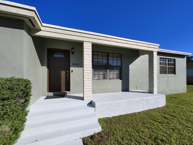 Foto del edificio - 14901 NW 9th Ct