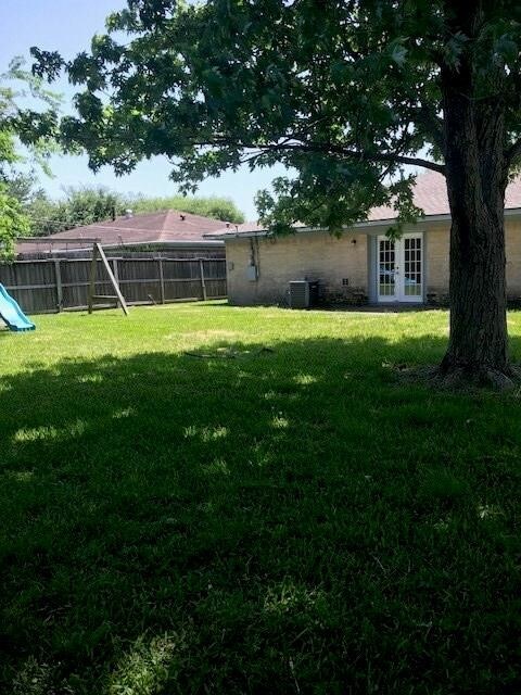 Building Photo - 3807 Bennett Dr