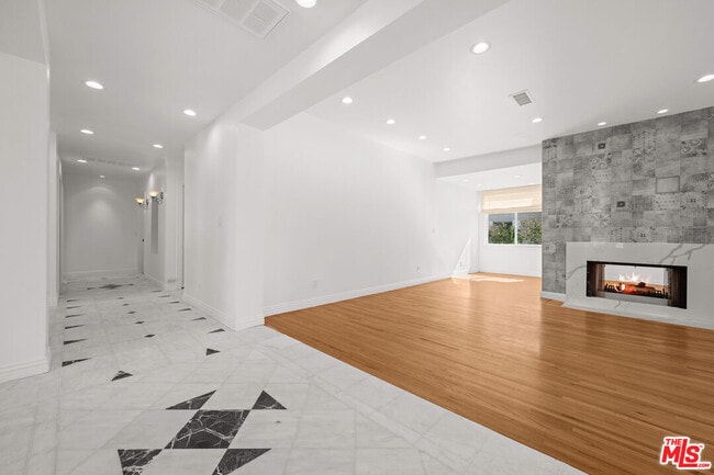 Foto del edificio - 500 Smithwood Dr