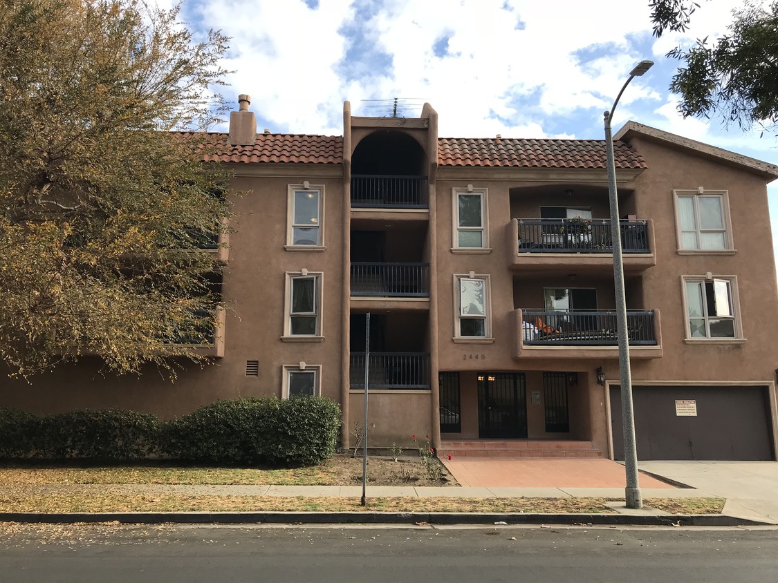 Front of Building - Corinth Apartments