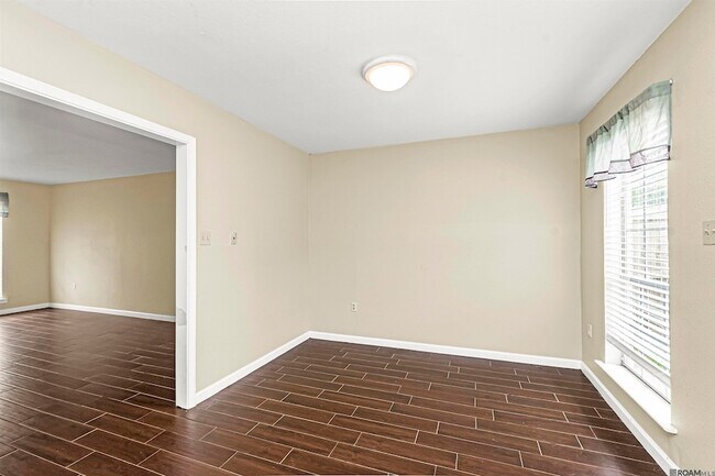 Foto del edificio - 522 S Flannery Rd