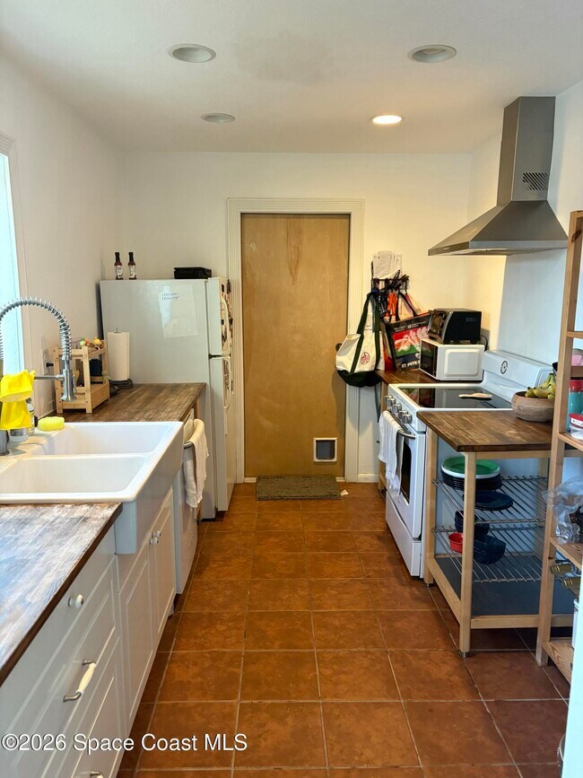 Foto del edificio - 324 Apollo Dr