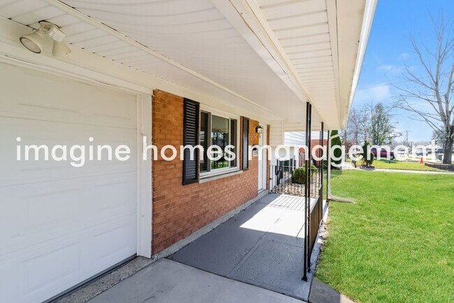 Building Photo - Charming 3 Bedroom, 2.5 Bath Home in Sharo...