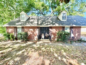 Building Photo - 4936 Leven Rd