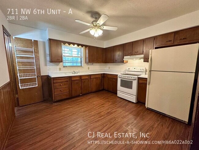 Foto del edificio - 711 NW 6th