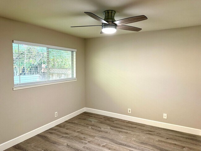 Foto del edificio - Charming Downtown Los Gatos – Remodeled 1 BR with Private Yard!