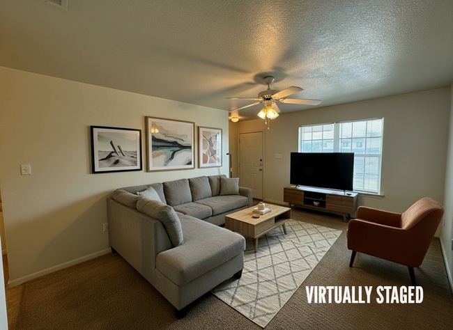 Foto del edificio - 404 Brittney Way