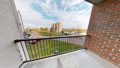 Interior Photo - Avalon Park