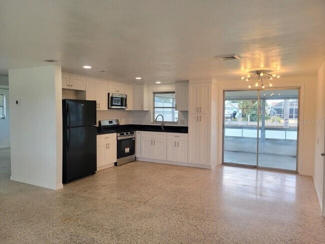 Foto del edificio - 13637 Maria Dr