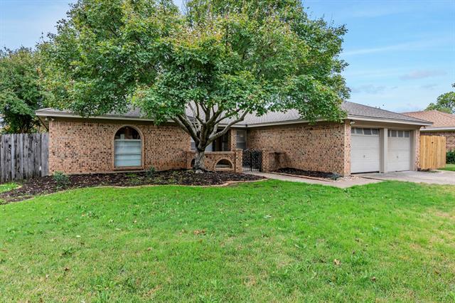 Building Photo - 305 Northglen Dr