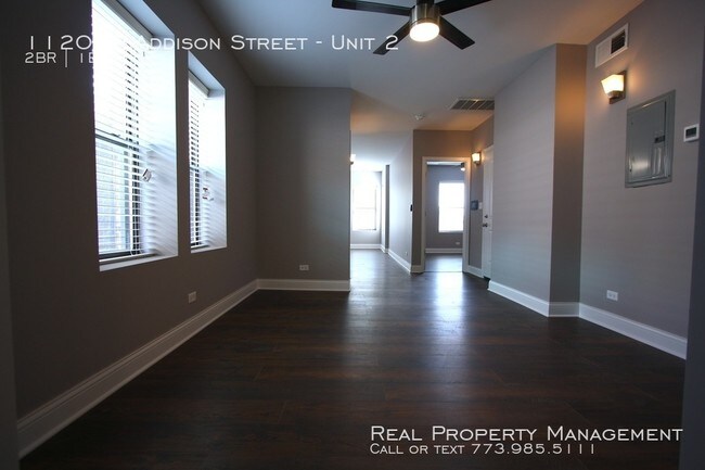 Building Photo - 1120 W Addison St