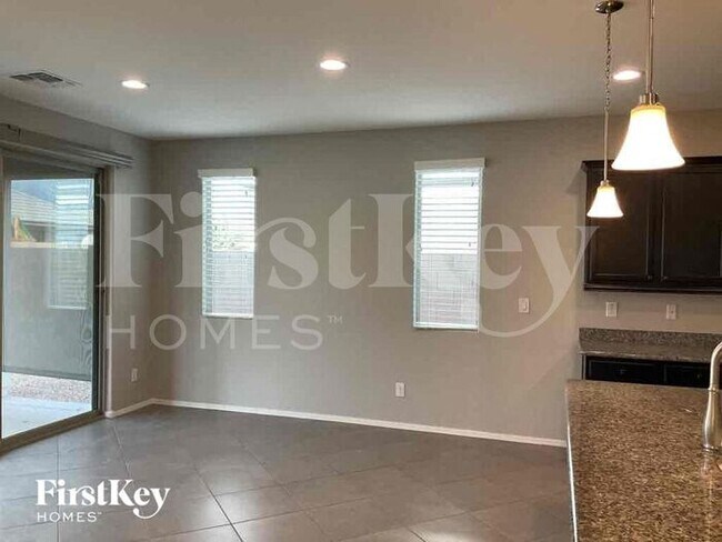Building Photo - 22464 Via Del Oro