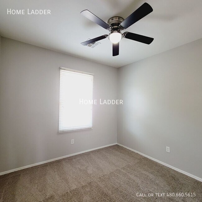 Foto del edificio - 1369 S Sabino Dr