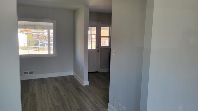 Building Photo - 1771 Inverness Ave