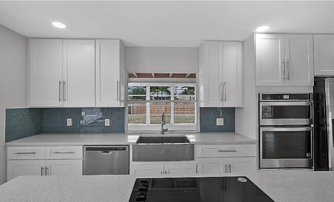 Building Photo - 219 SE 13th St