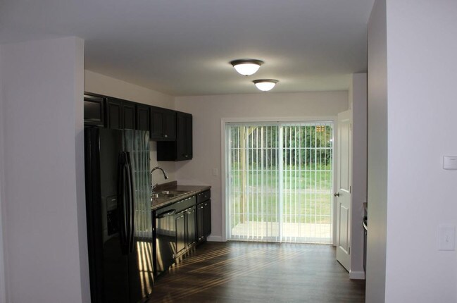 Building Photo - 40 Horseback Rd