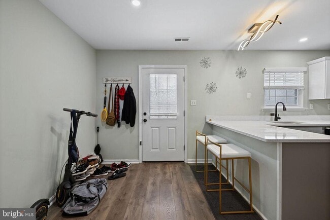 Building Photo - 4071 Bluebird Dr