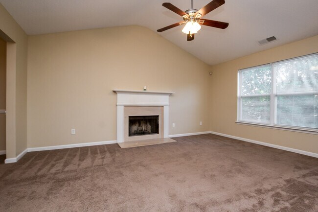 Building Photo - 344 Jenna Ln