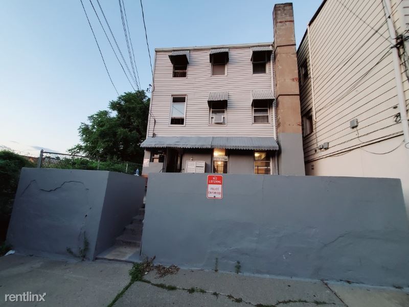 Primary Photo - 1 br, 1 bath Apartment - 67 Jersey Street