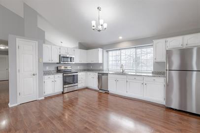 Building Photo - 15062 Bedford Ave