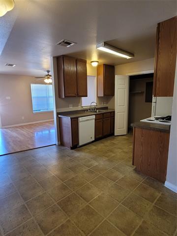 Foto del edificio - 229 E Craven Ave