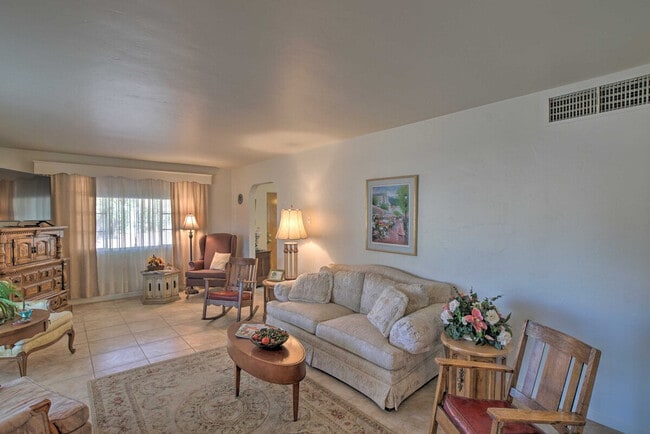 Building Photo - 2731 N 3rd Ave