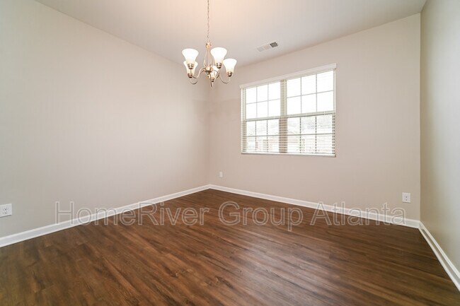 Building Photo - 613 Yazzie Pl
