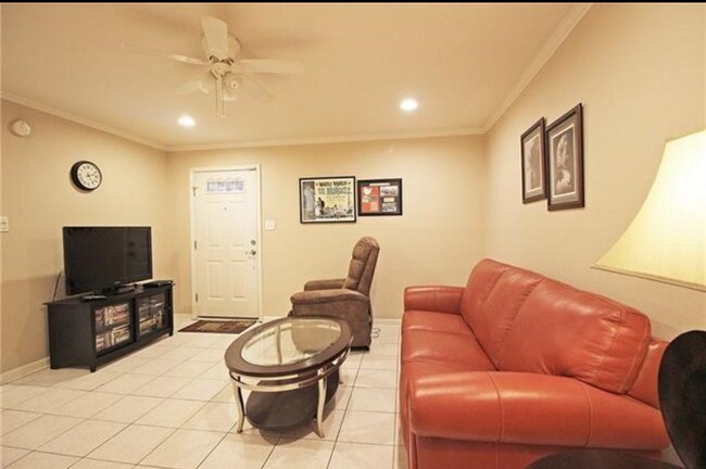 Building Photo - 4401 Barnett St