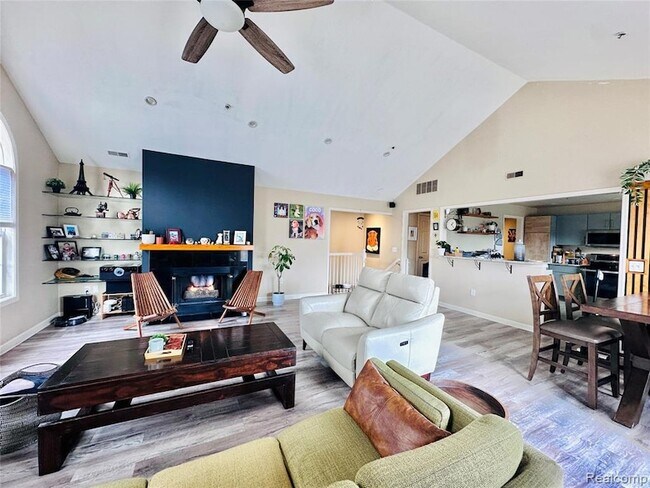 Foto del edificio - 28122 Carlton Way Dr