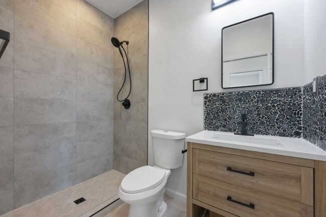 Foto del edificio - 3954 Armstrong St