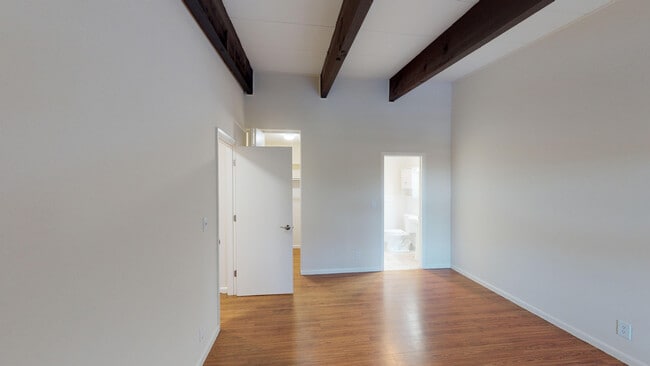 Interior Photo - The Commons at Windsor Gardens