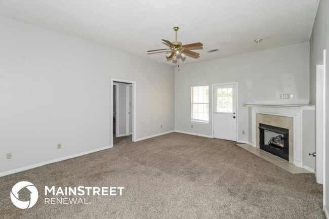 Building Photo - 1136 Breezy Valley Dr
