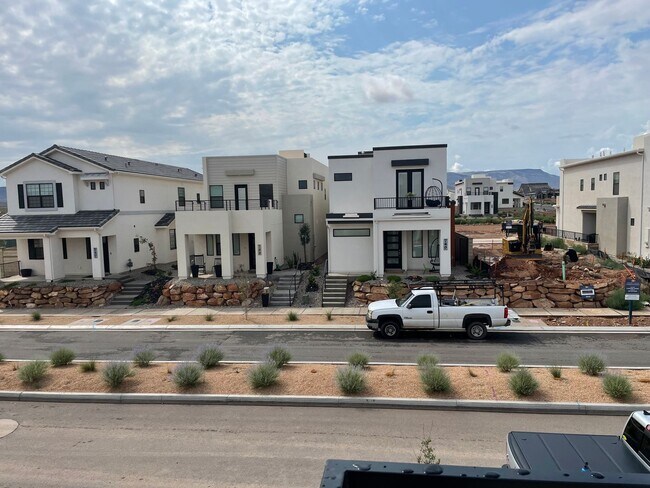Foto del edificio - 750 W Scarlet Hill Dr