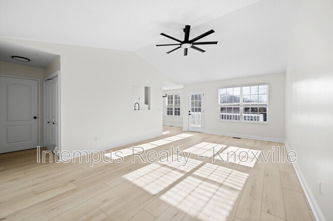 Foto del edificio - 7411 Cascade Meadows Way