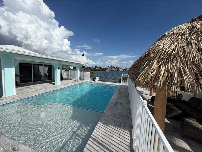 Foto del edificio - 4743 Pine Island Rd