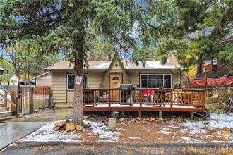 Building Photo - 360 Maple Ln