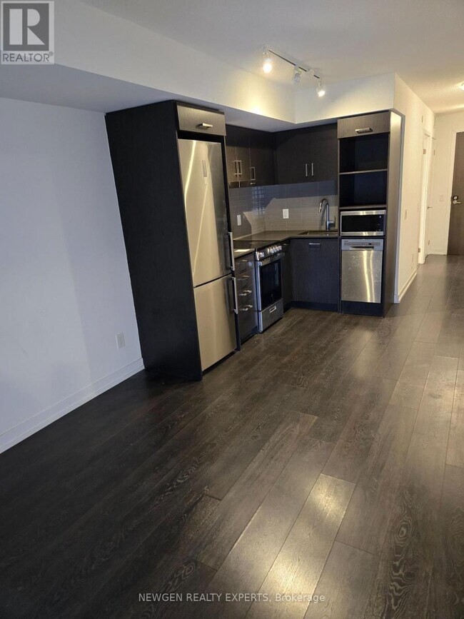 Building Photo - 219 Dundas St E